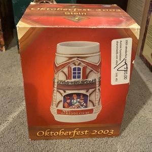 2003 Oktoberfest stein Budweiser nib